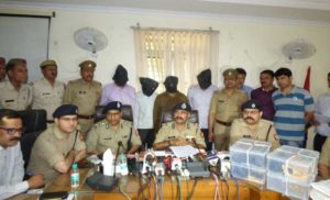 शातिर लुटेरे निकले दिल्ली पुलिस के 2 एएसआई
