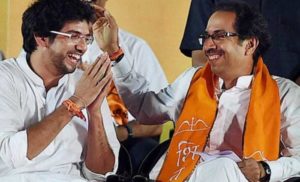 महाराष्ट्र के राज्यपाल ने शिवसेना को सरकार बनाने का न्योता दिया