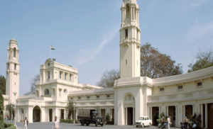 दिल्ली में 69 नव निर्वाचित विधायकों ने विधानसभा सदस्य के तौर पर शपथ ली