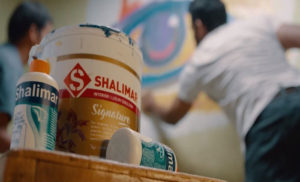 शालीमार पेंट्स ने एसजीटी मेडिकल कॉलेज में पेंट दान किया