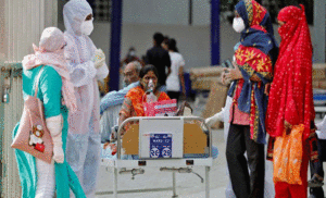 COVID19 Crisis : भारत में मई के मध्य में चरम पर पहुंचकर 38-48 लाख हो सकती है उपचाराधीन मरीजों की संख्या: आईआईटी