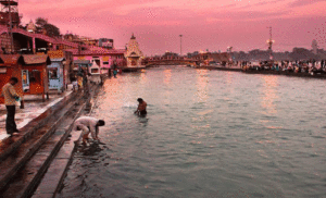 Haridwar Mahakumbh 2021 : प्रतीकात्मक रहा कुंभ का आखिरी शाही स्नान